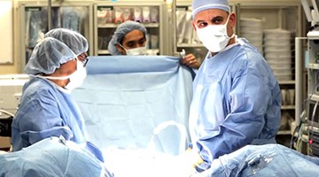 Cirugía prostática con robot, un procedimiento médico disponible en RD